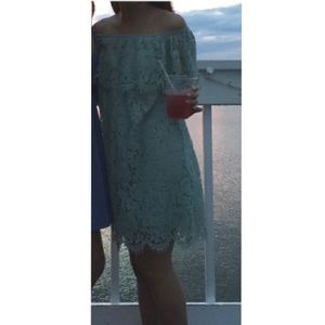 👗👗Mint lace off shoulder dress👗👗